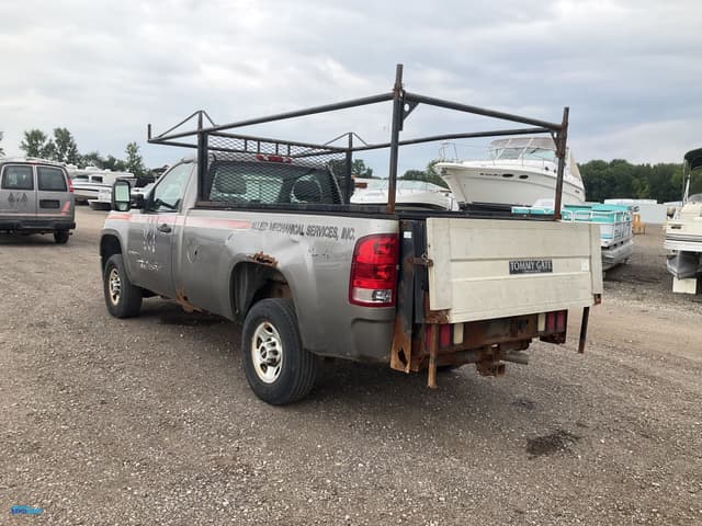 Image of GMC 2500 equipment image 2