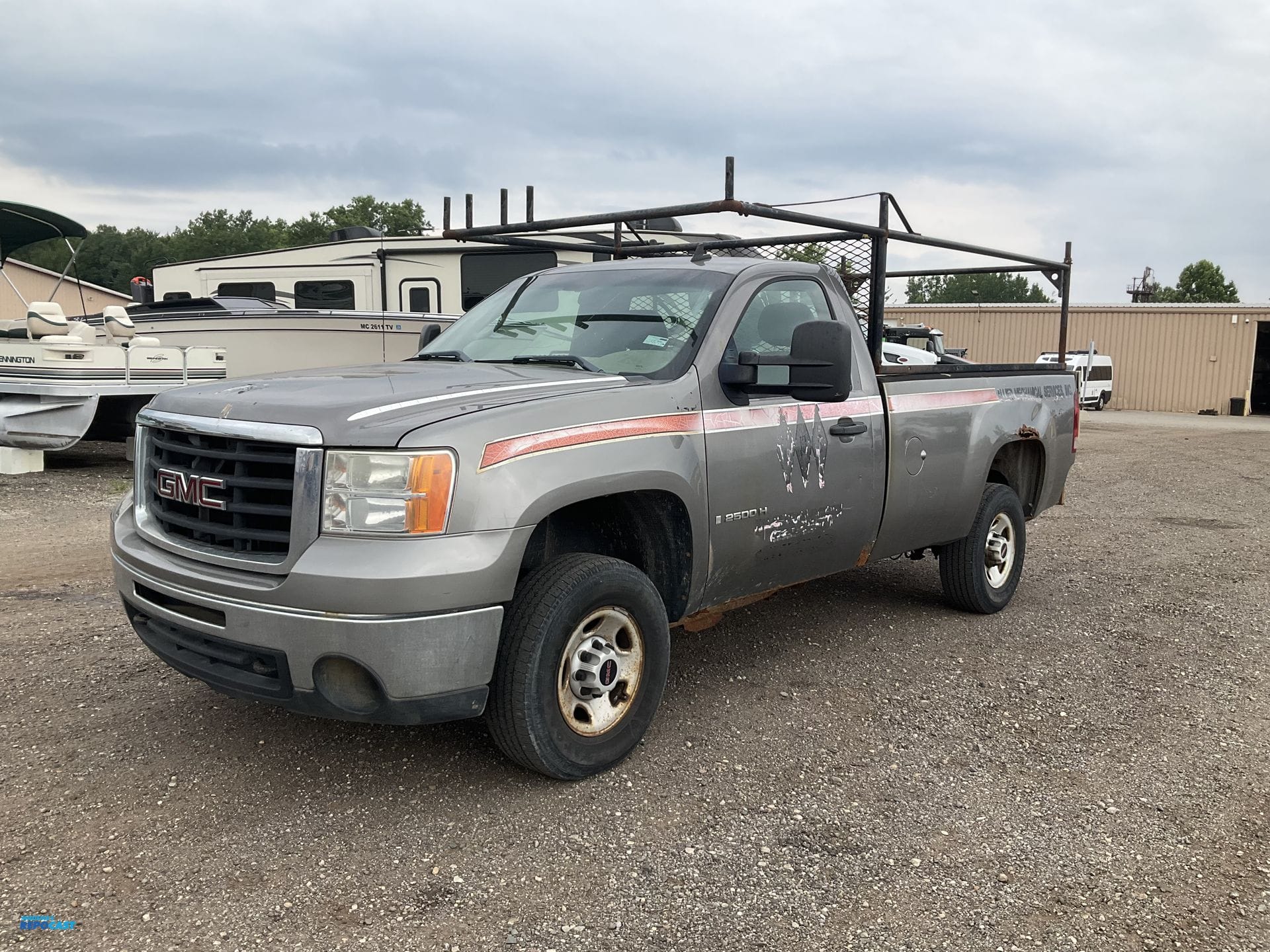 2009 GMC 2500 Equipment Image0