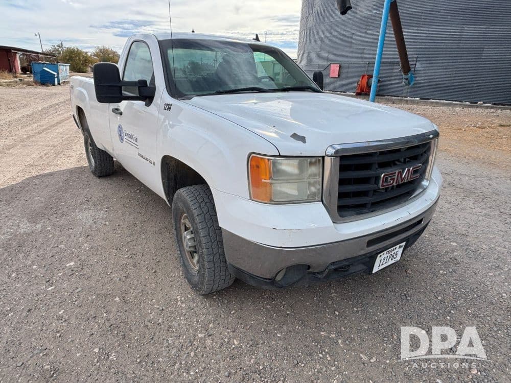 Image of GMC 2500HD Primary image