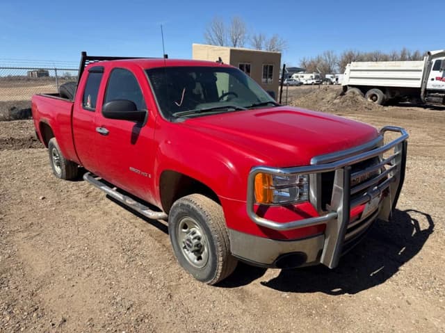 Image of GMC 2500HD equipment image 1