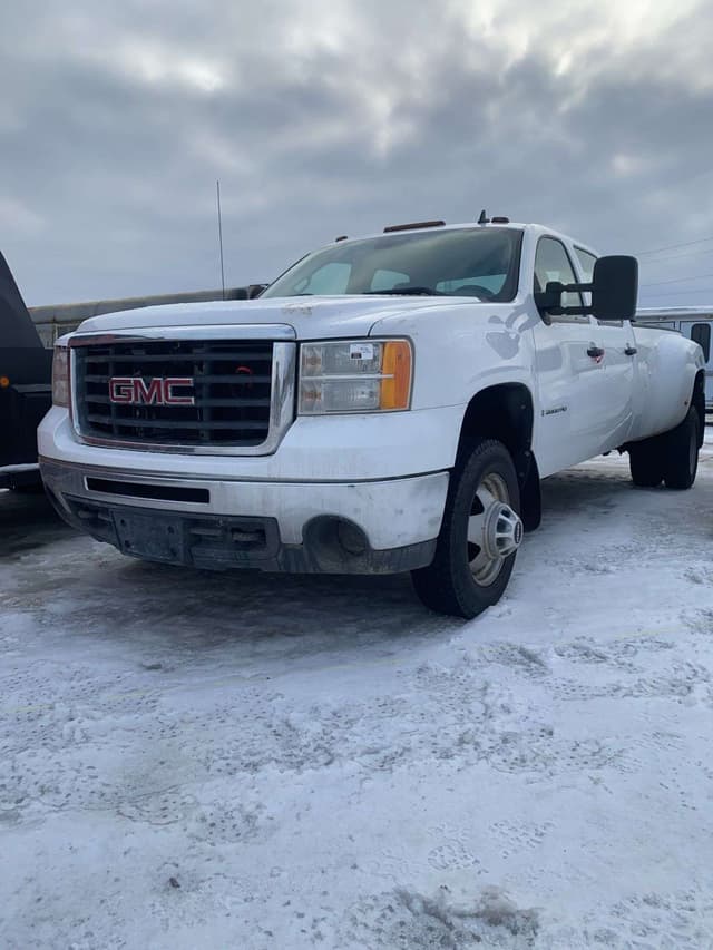 Image of GMC 3500HD equipment image 1