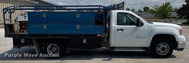 Image of GMC 3500HD equipment image 3