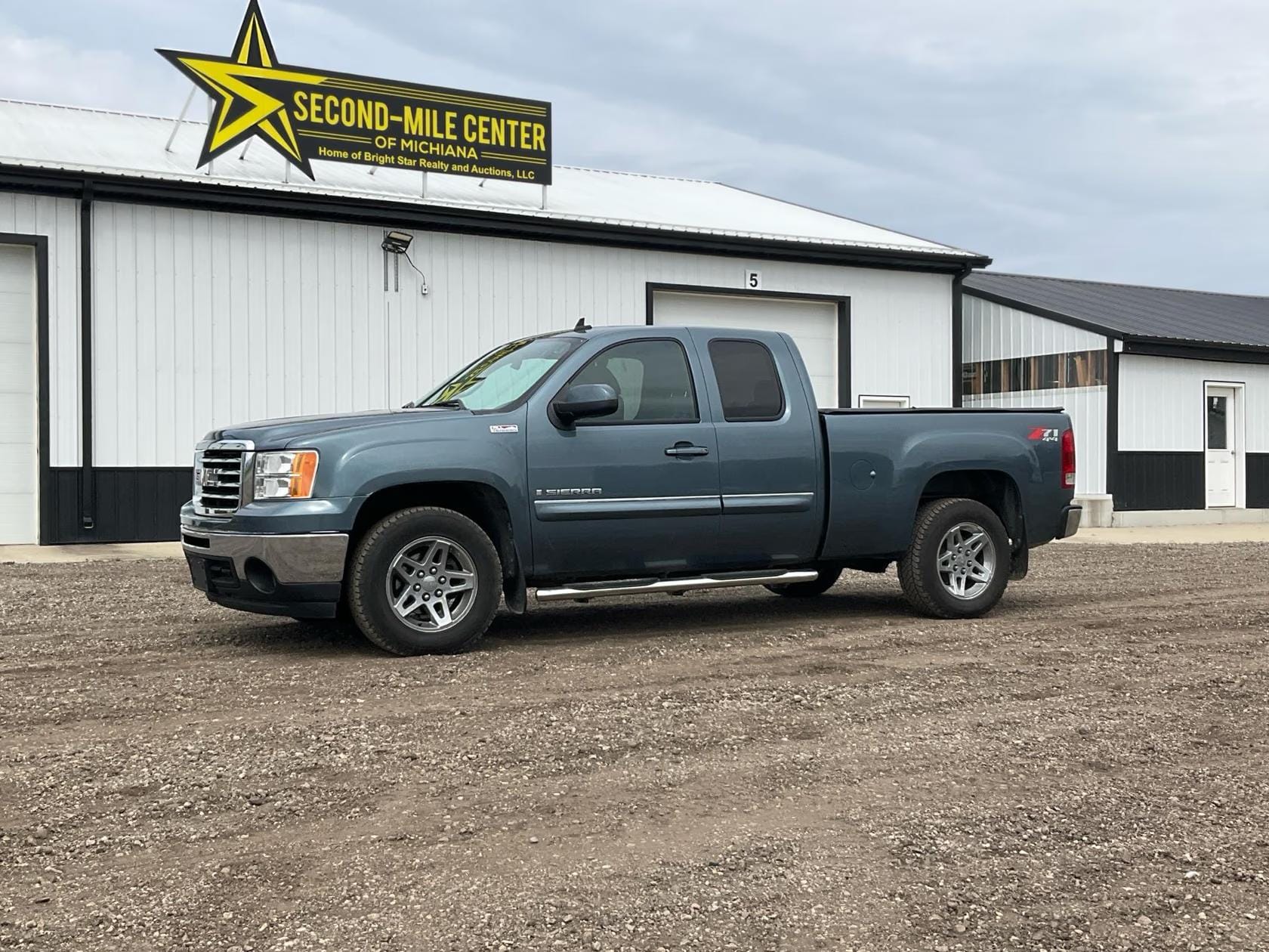2009 GMC 1500 Equipment Image0