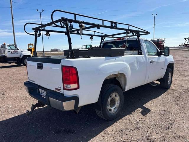 Image of GMC K2500 equipment image 2