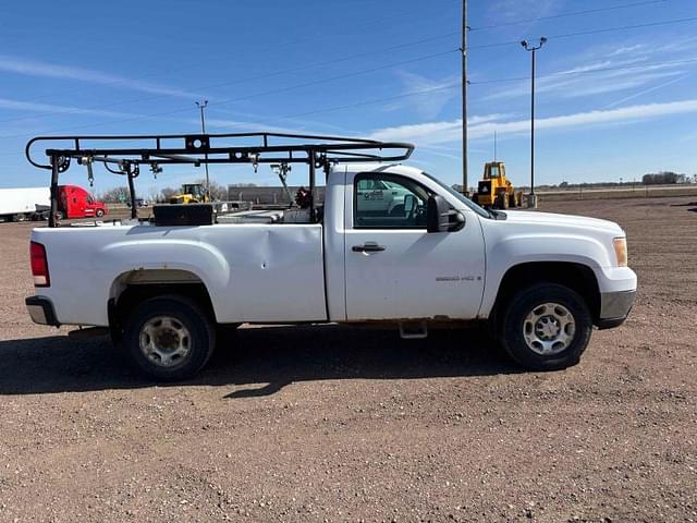 Image of GMC K2500 equipment image 4