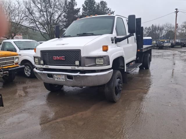 Image of GMC Topkick C5500 equipment image 2