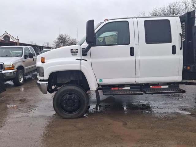 Image of GMC Topkick C5500 equipment image 3