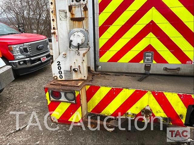 Image of GMC Topkick C5500 equipment image 4