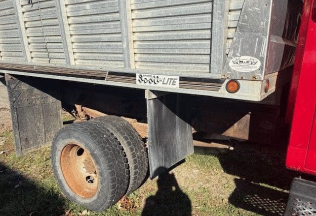 Image of GMC Topkick C5500 equipment image 3