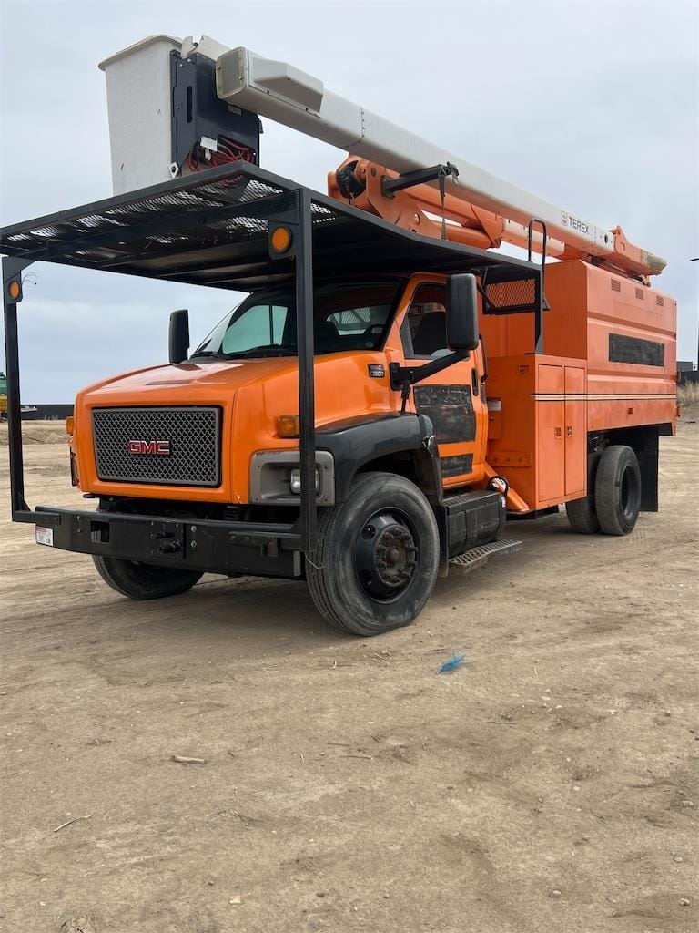 2009 GMC Topkick C7500 Equipment Image0