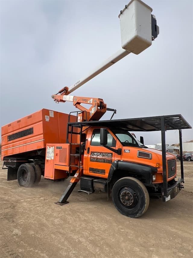 Image of GMC Topkick C7500 equipment image 2