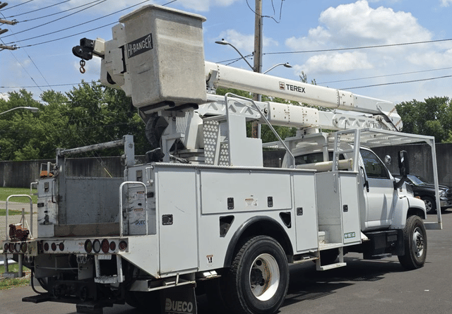 Image of GMC Topkick C7500 equipment image 3