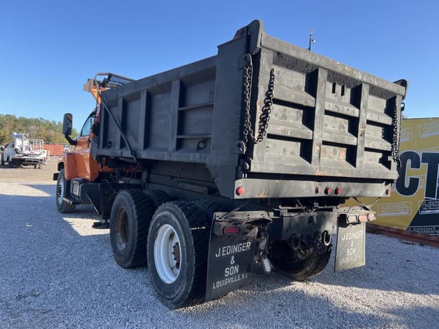 Image of GMC Topkick C8500 equipment image 2