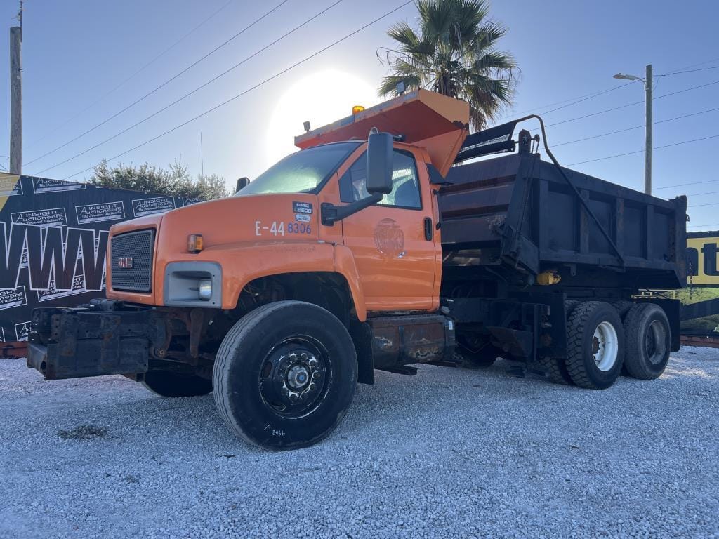 2009 GMC Topkick C8500 Equipment Image0