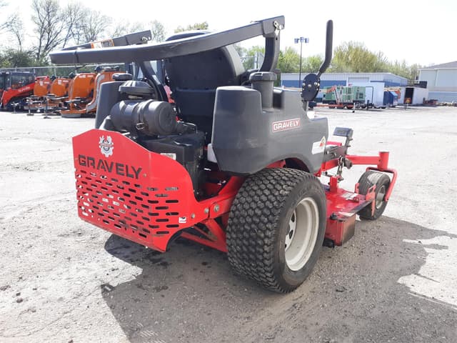 Image of Gravely Pro-Turn 252 equipment image 4