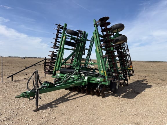 2009 Great Plains 3000TT Equipment Image0