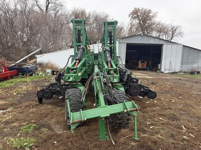 Image of Great Plains YP2425-48TR equipment image 4