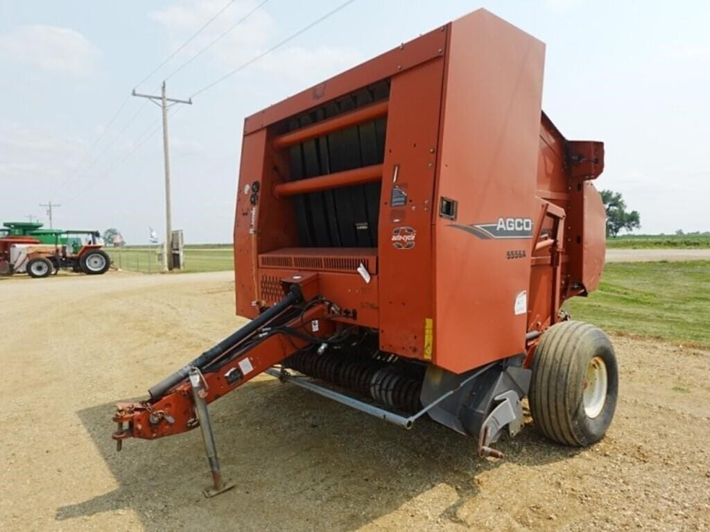 2009 Hesston 5556A Equipment Image0