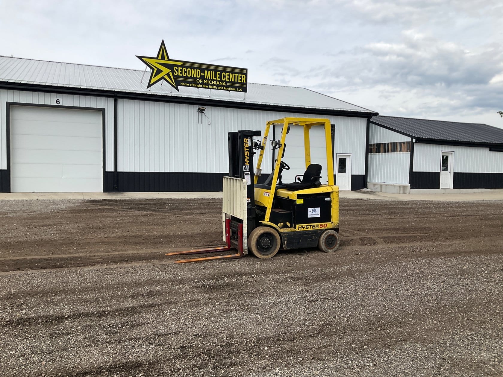 2009 Hyster E50XM-27 Equipment Image0