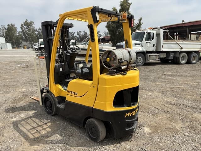 Image of Hyster S50FT equipment image 3