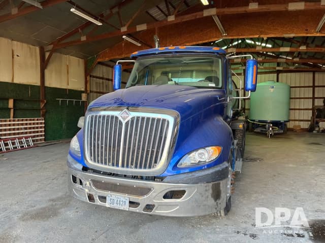 Image of International ProStar Premium equipment image 1