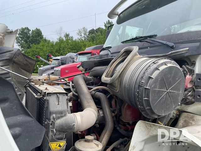 Image of International  Transtar 8600 equipment image 4