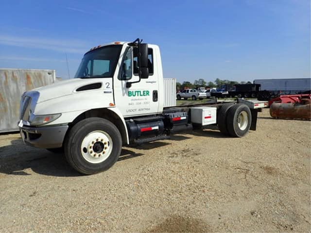 Image of International 4000 equipment image 2