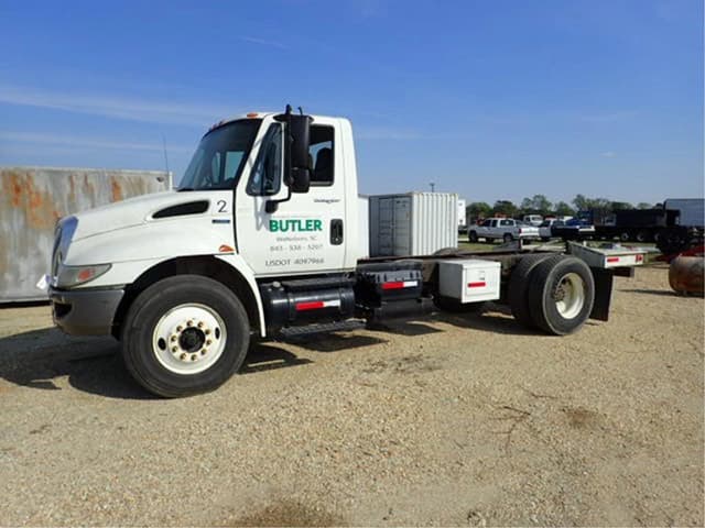 Image of International 4000 equipment image 1