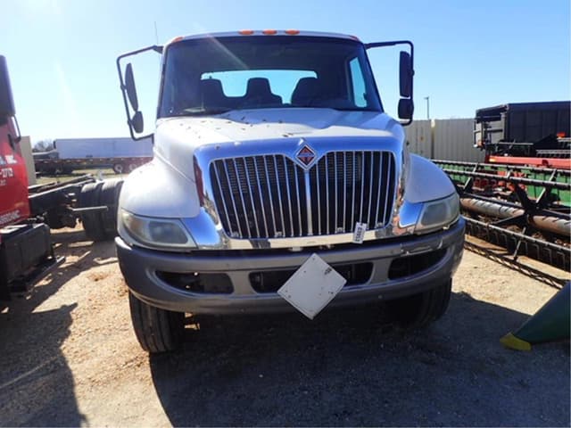 Image of International 4000 equipment image 1