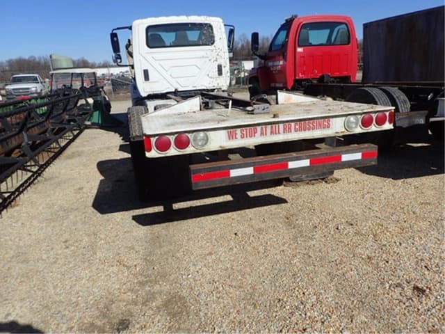 Image of International 4000 equipment image 4