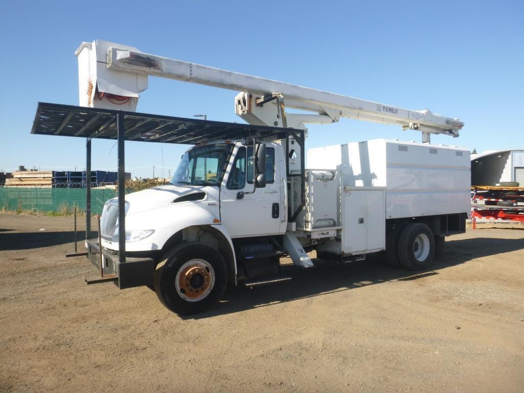 2009 International 4300 Equipment Image0