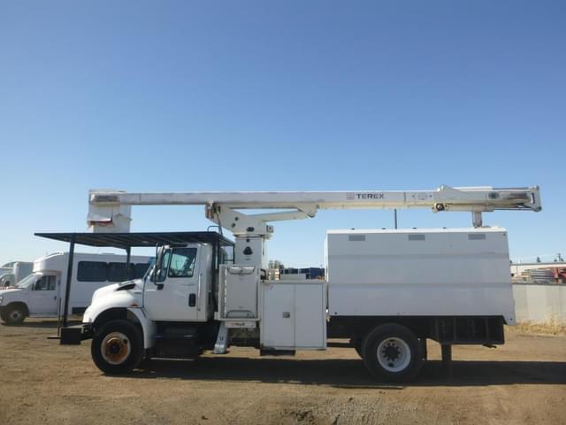 Image of International 4300 equipment image 4