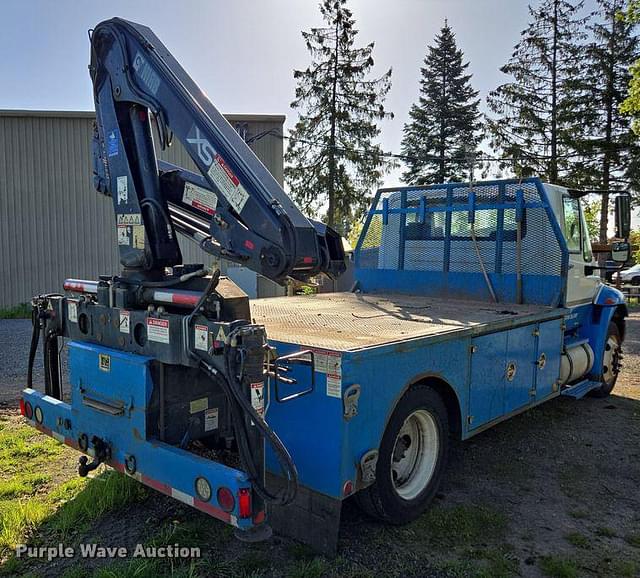 Image of International 4300 equipment image 4