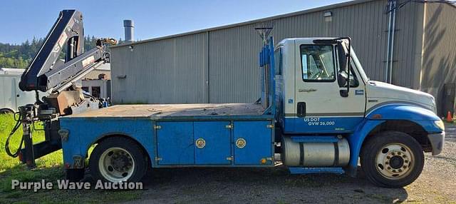 Image of International 4300 equipment image 3