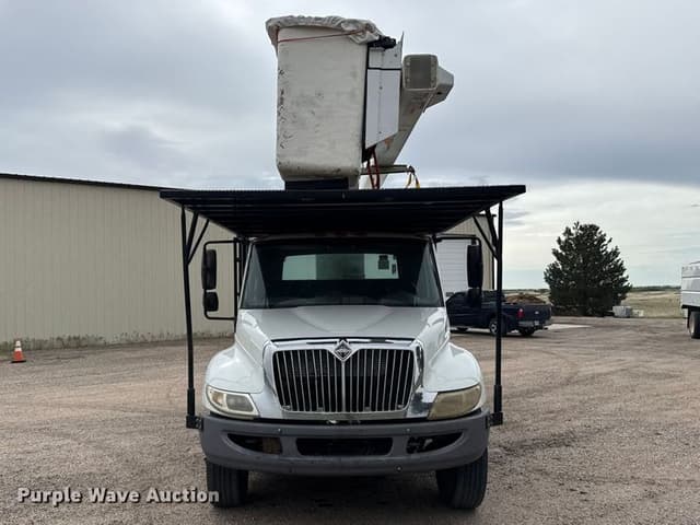 Image of International 4300 SBA equipment image 1