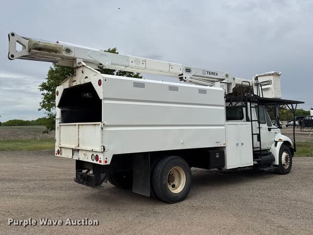Image of International 4300 SBA equipment image 4