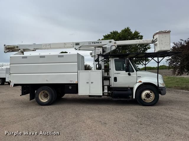 Image of International 4300 SBA equipment image 3