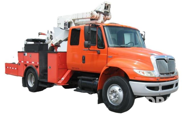 Image of International 4400 equipment image 2