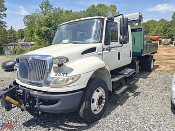 Main image International 4400