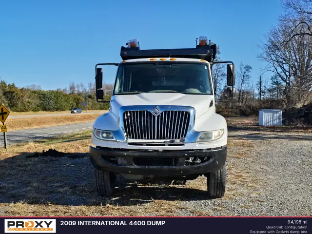 Image of International 4400 equipment image 3
