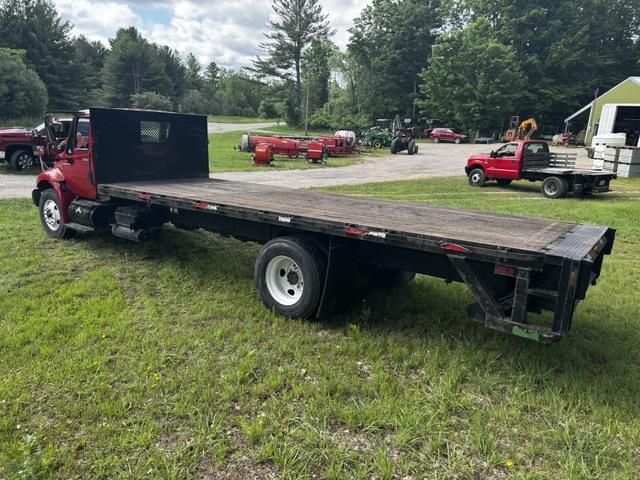Image of International Dura Star 4400 equipment image 2