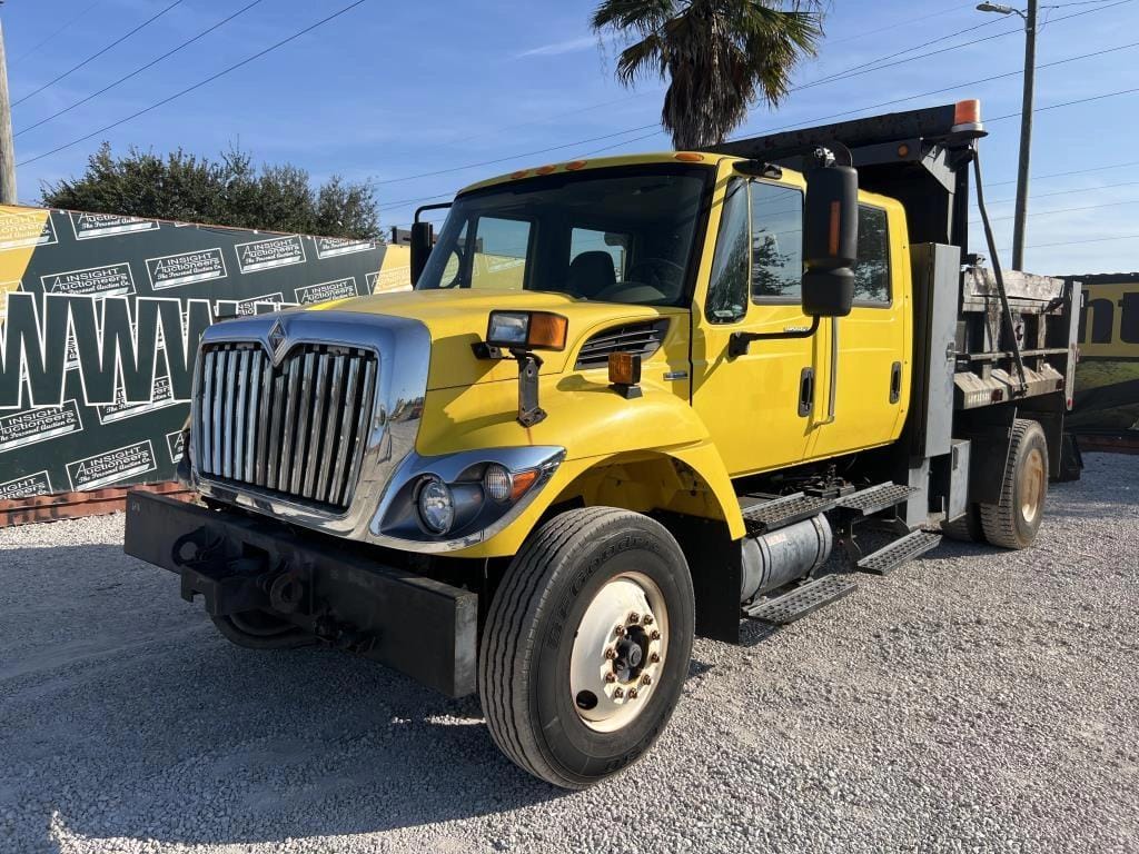 2009 International 7300 Equipment Image0