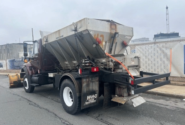 Image of International 7400 equipment image 2