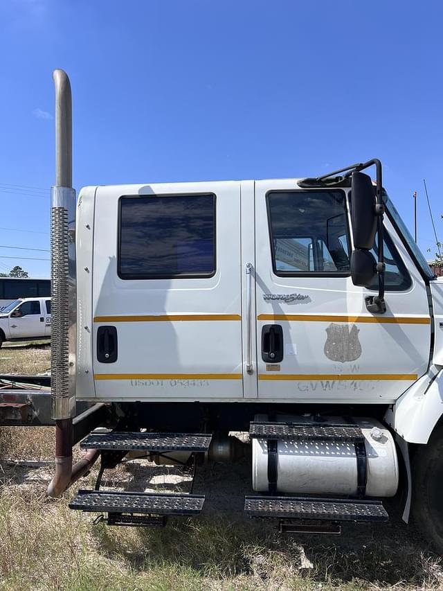 Image of International 7400 equipment image 1