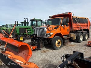 2009 International 7400 Image