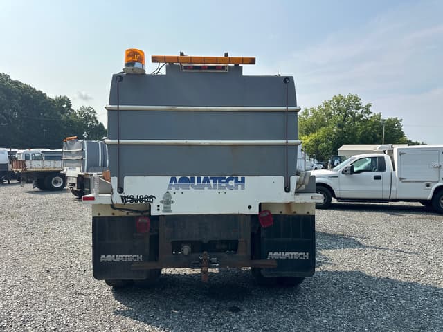 Image of International 7400 equipment image 4