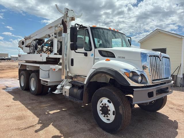 Image of International 7400 equipment image 1