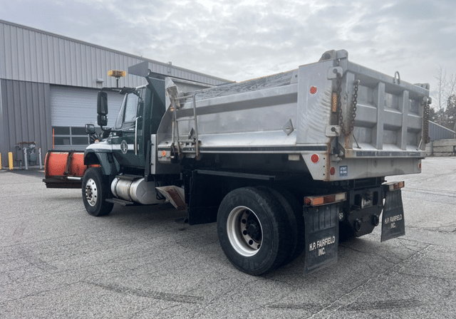 Image of International 7400 SFA equipment image 1