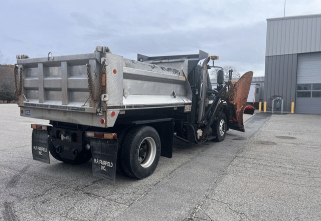 Image of International 7400 SFA equipment image 3