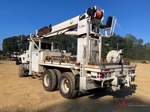 Image of International 7400 equipment image 4